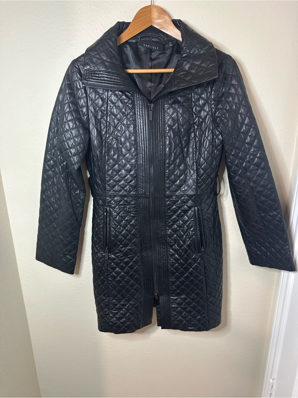 Carlisle Black Quilted Leather Puffer Coat Women’s US 4 Small Luxe Coat